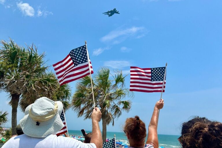 Photo Gallery Salute From the Shore